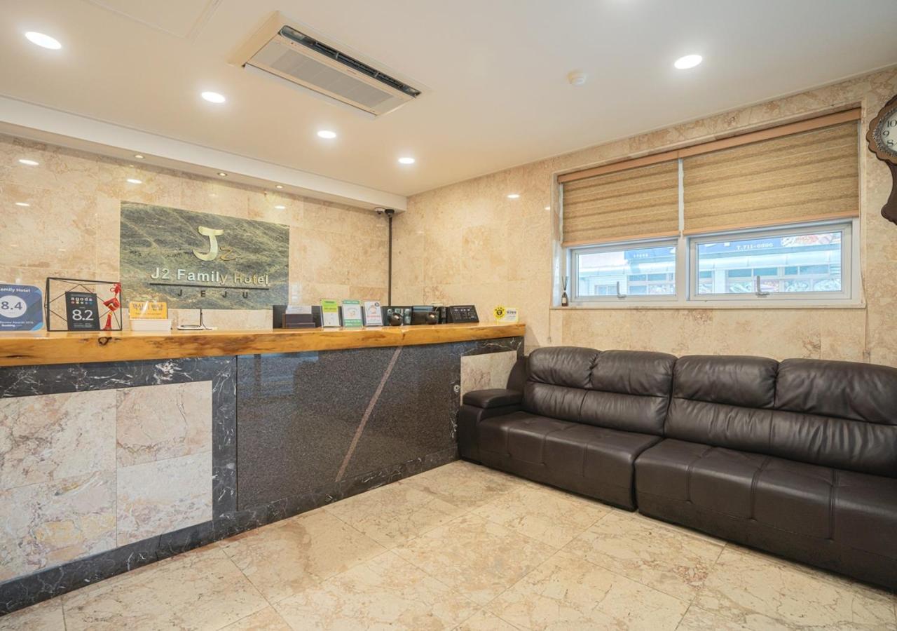 J2 Family Hotel Jeju Bagian luar foto